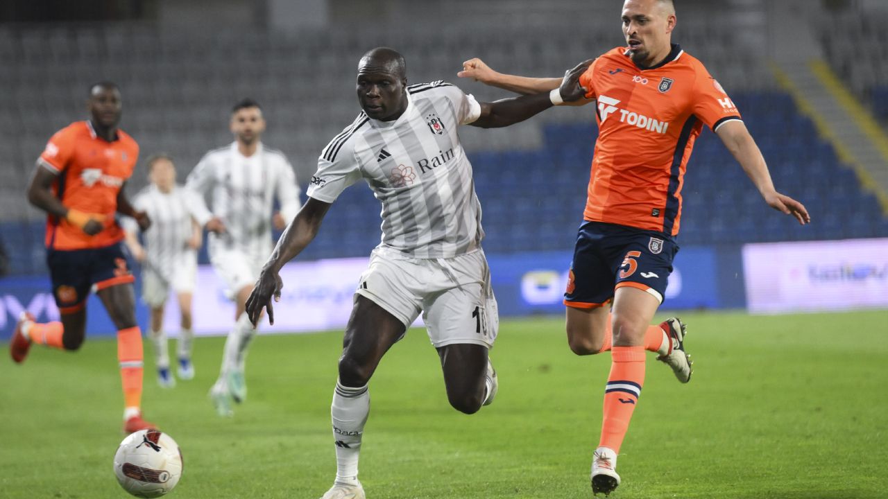 Beşiktaş'ta 7 ayrılık! Hasan Arat o isimlerin biletlerini kesti - 2. Resim