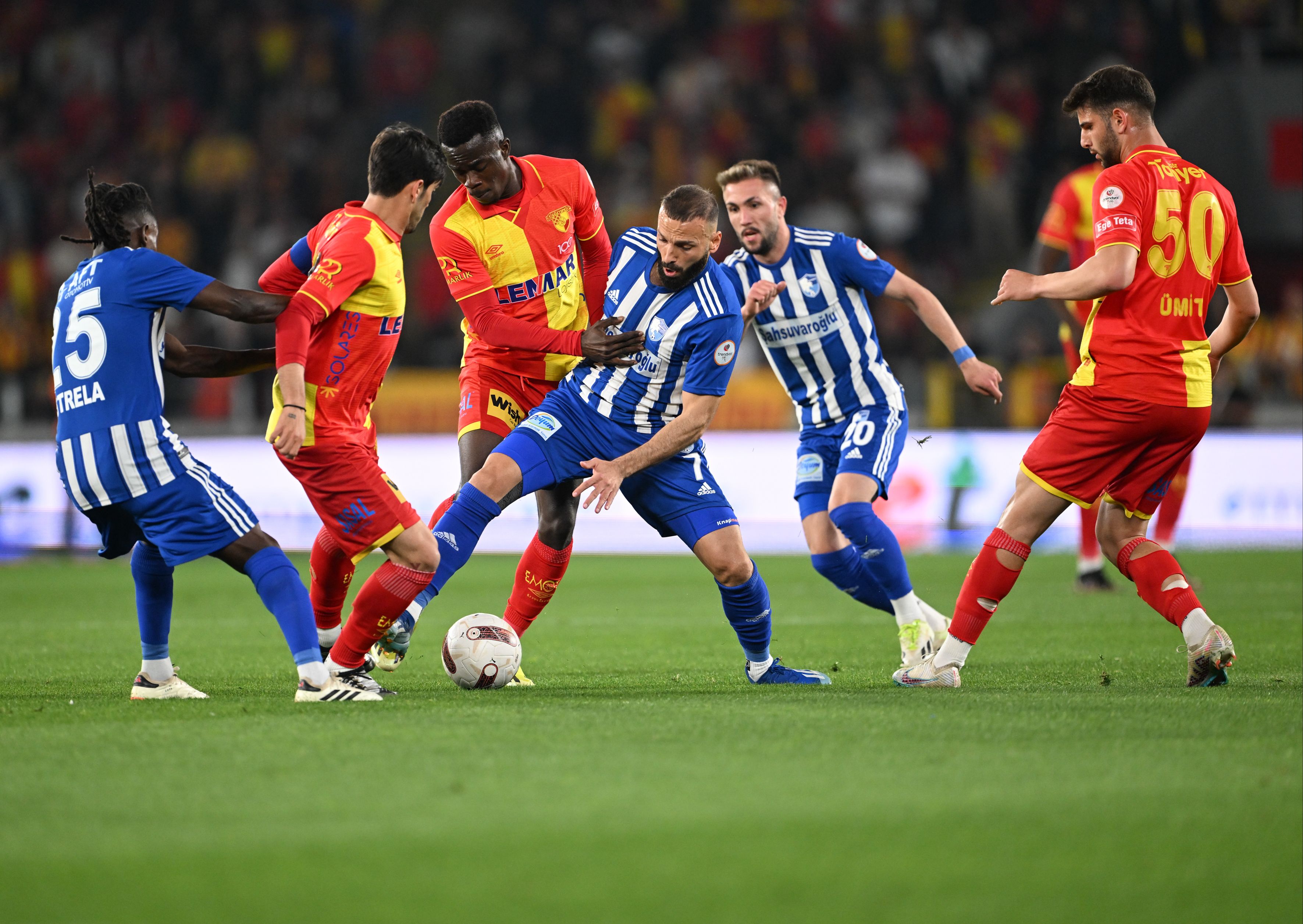 Göztepe Süper Lig'e göz kırptı! İzmir ekibi Erzurumspor'u farklı mağlup etti - 1. Resim