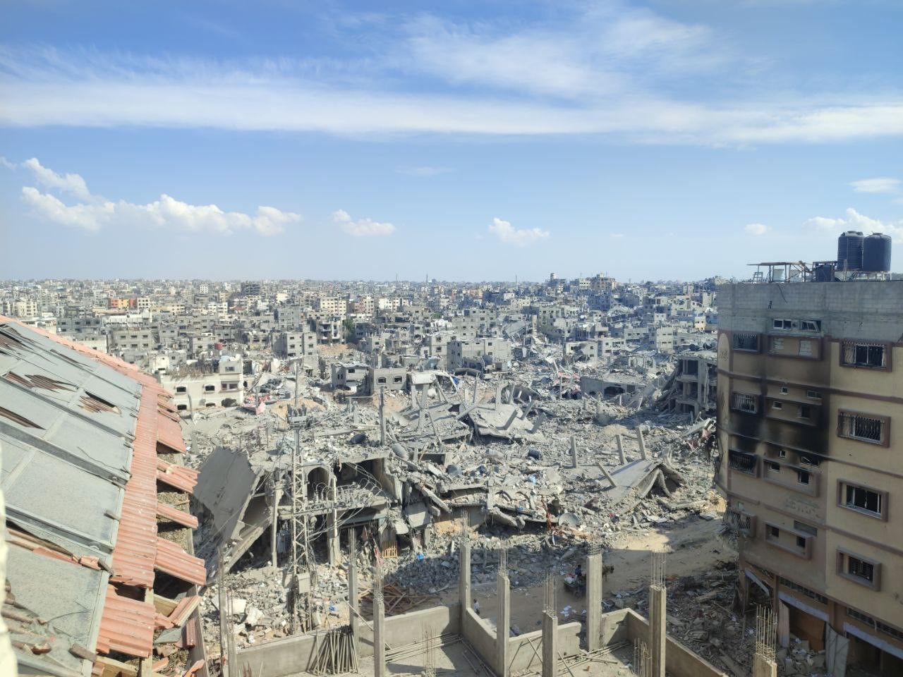 İsrail çekildi, Filistinliler geri yerleşiyor - Han Yunus'un son hali İsrail çekildi, Filistinliler geri yerleşiyor - Han Yunus'un son hali - 1. Resim