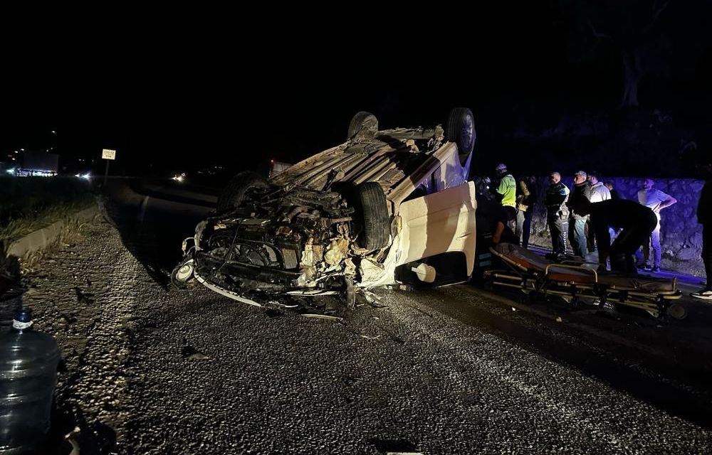 Muğla'da iki araç çarpıştı, ortalık savaş alanına döndü: 7 yaralı - 1. Resim