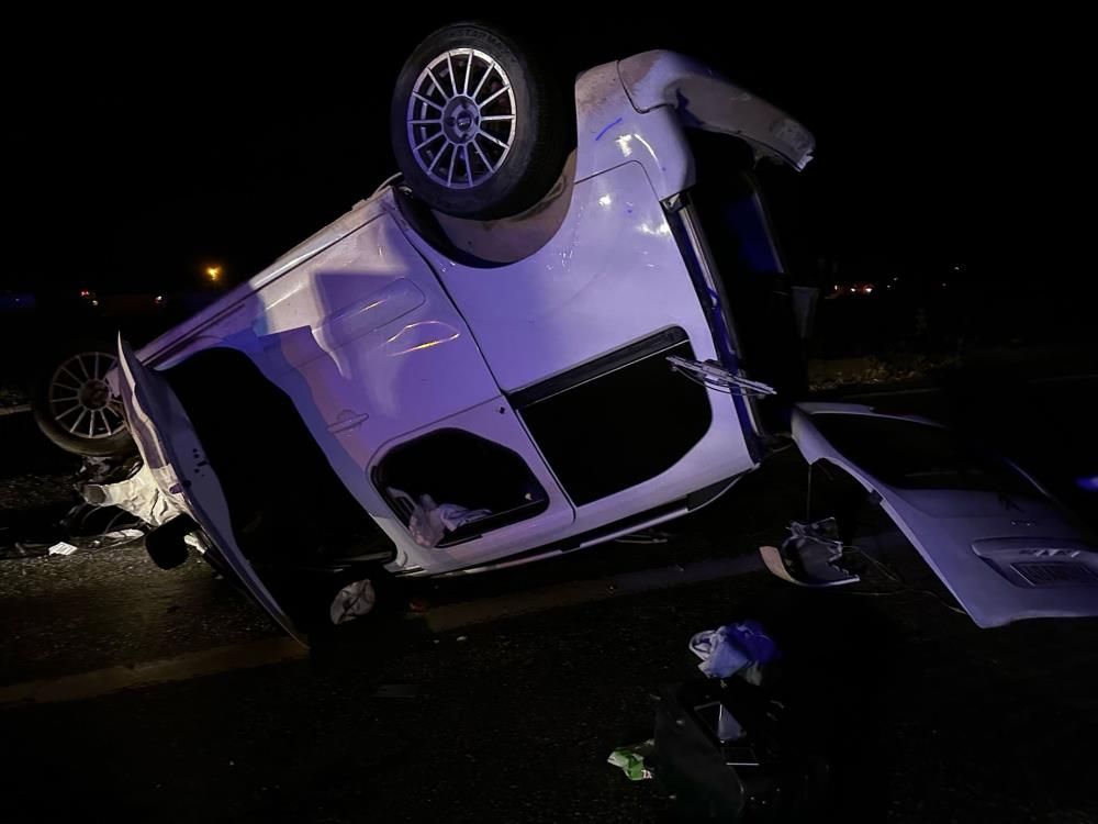 Muğla'da iki araç çarpıştı, ortalık savaş alanına döndü: 7 yaralı - 2. Resim