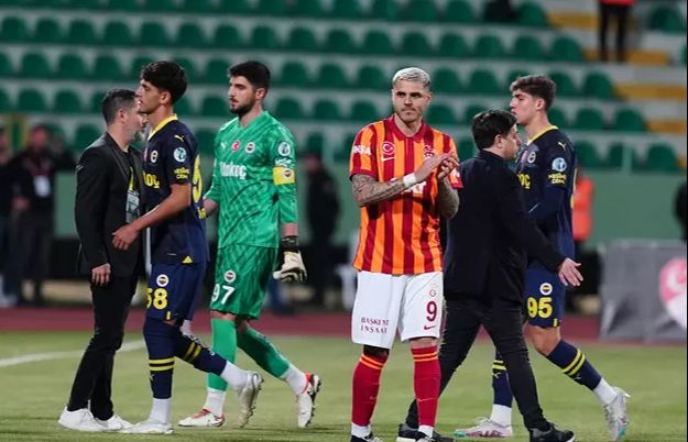 Yarıda kalan Süper Kupa TFF'nin başını yakacak! Alacaklılar kapıya dizildi paralarını istiyor Yarıda kalan Süper Kupa TFF'nin başını yakacak! Alacaklılar kapıya dizildi paralarını istiyor - 1. Resim