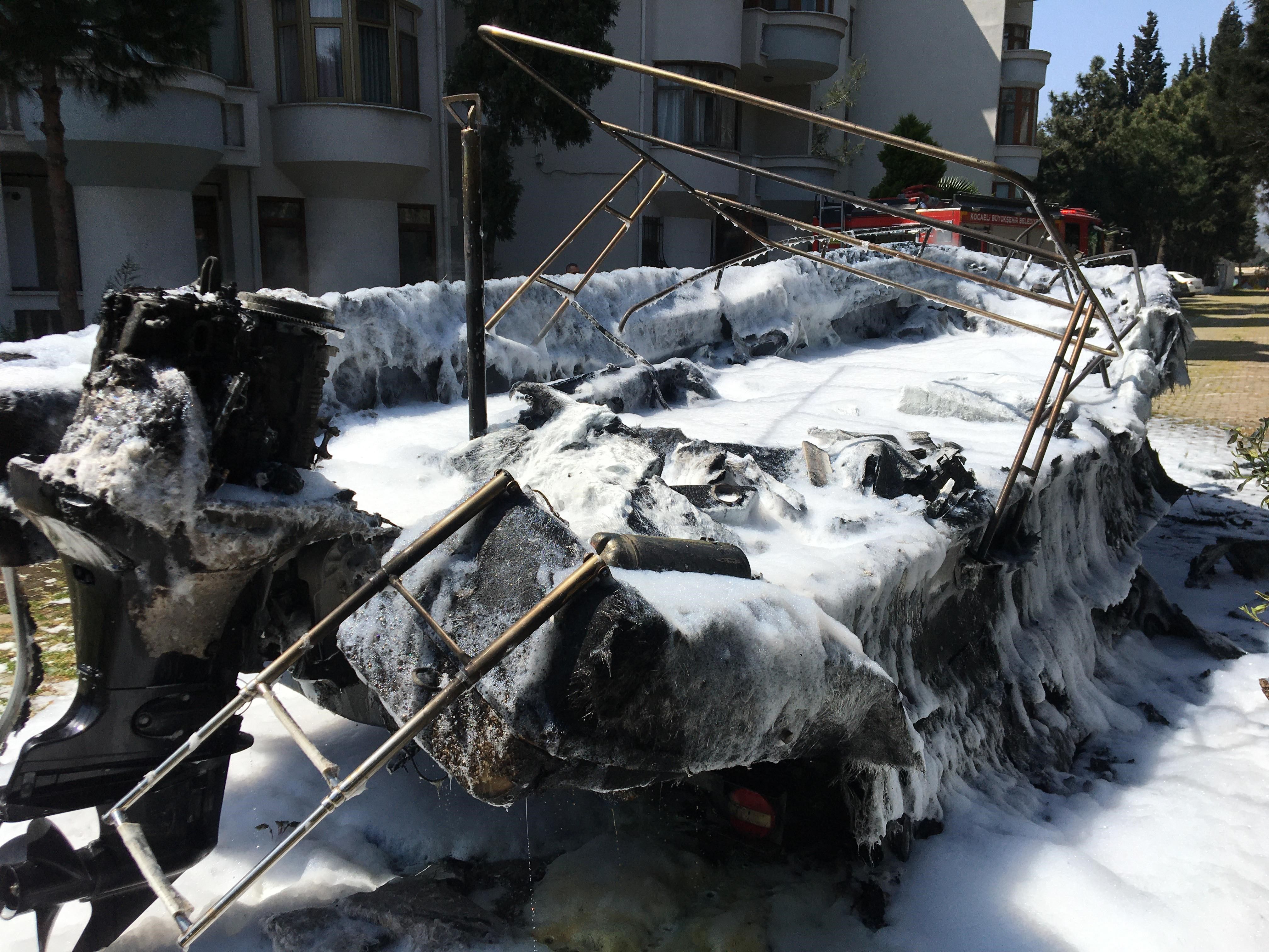 1.5 milyon liralık tekne g&ouml;z g&ouml;re g&ouml;re k&uuml;le d&ouml;nd&uuml; - 1. Resim