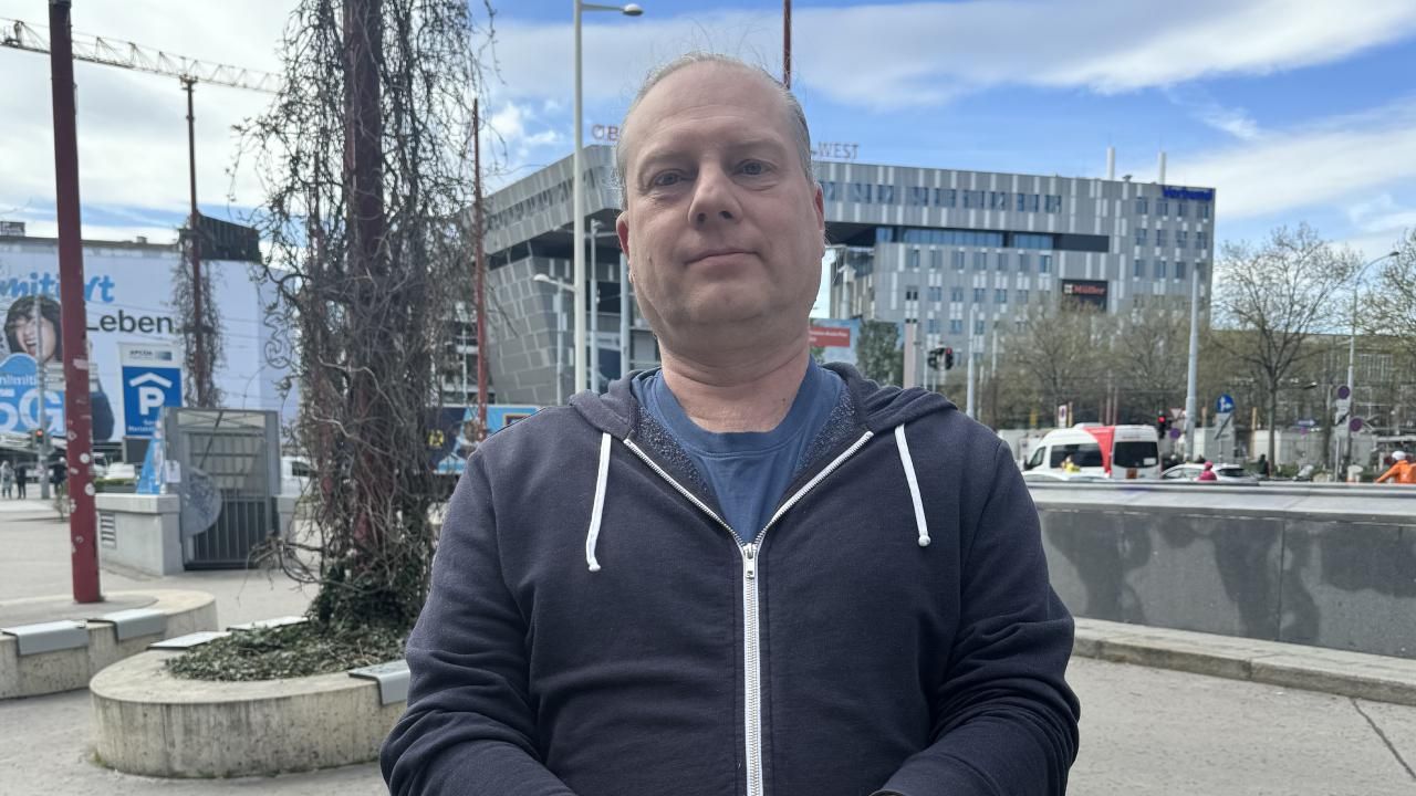 Avusturya'da hukuk katliamı! Filistin'i destekleyen aktivist  Avusturya'da hukuk katliamı! Filistin'i destekleyen aktivist