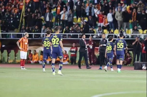 Bu sezon Türk futbolunun başına gelenler pişmiş tavuğun başına gelmedi! Bu gözler neler gördü neler Bu sezon Türk futbolunun başına gelenler pişmiş tavuğun başına gelmedi! Bu gözler neler gördü neler - 8. Resim