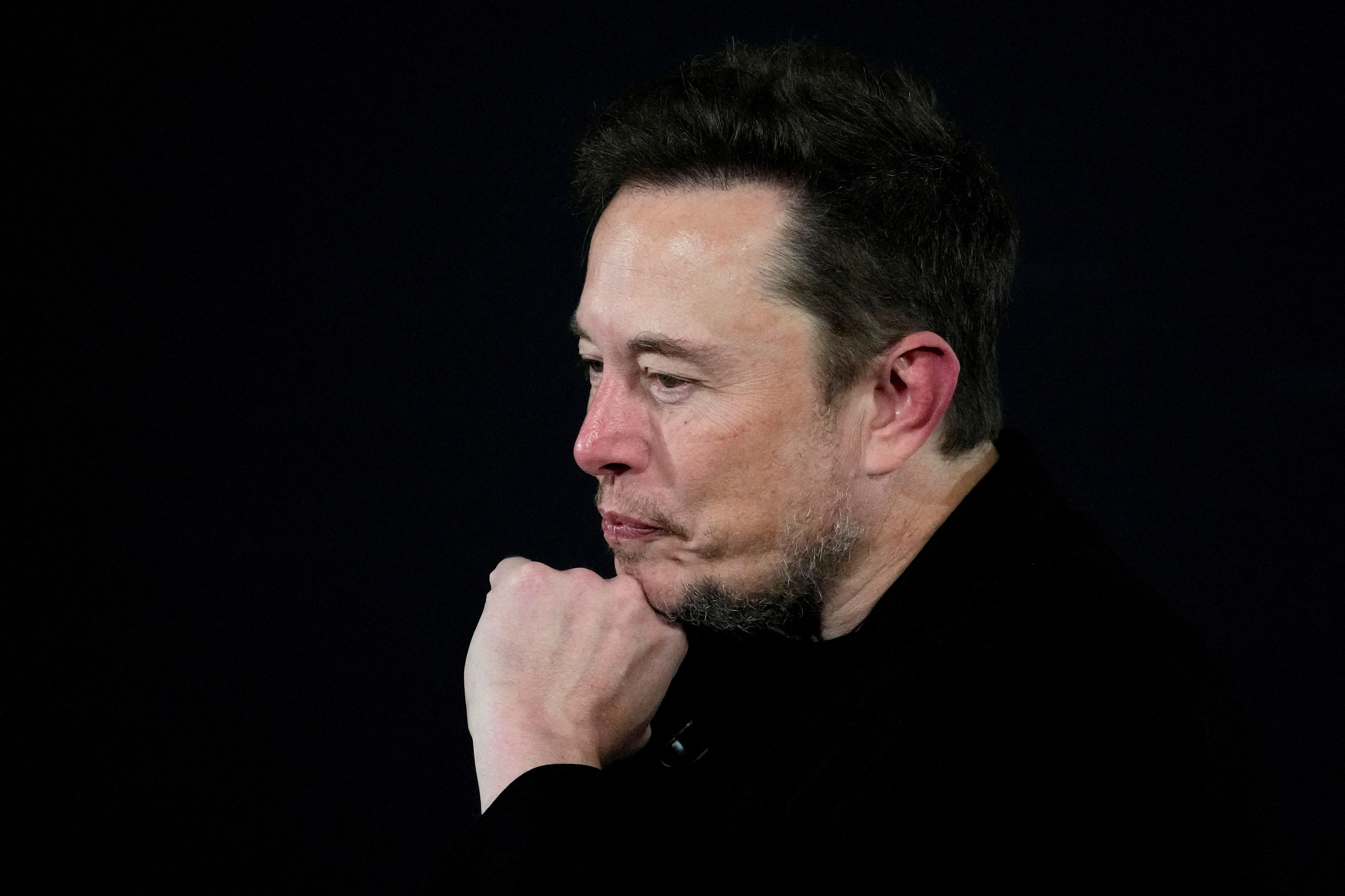 Elon Musk, 2025 yılına kadar yapay zekanın insanları alt edeceğini düşünüyor! Elon Musk, 2025 yılına kadar yapay zeka'nın insanları alt edeceğini düşünüyor! - 2. Resim