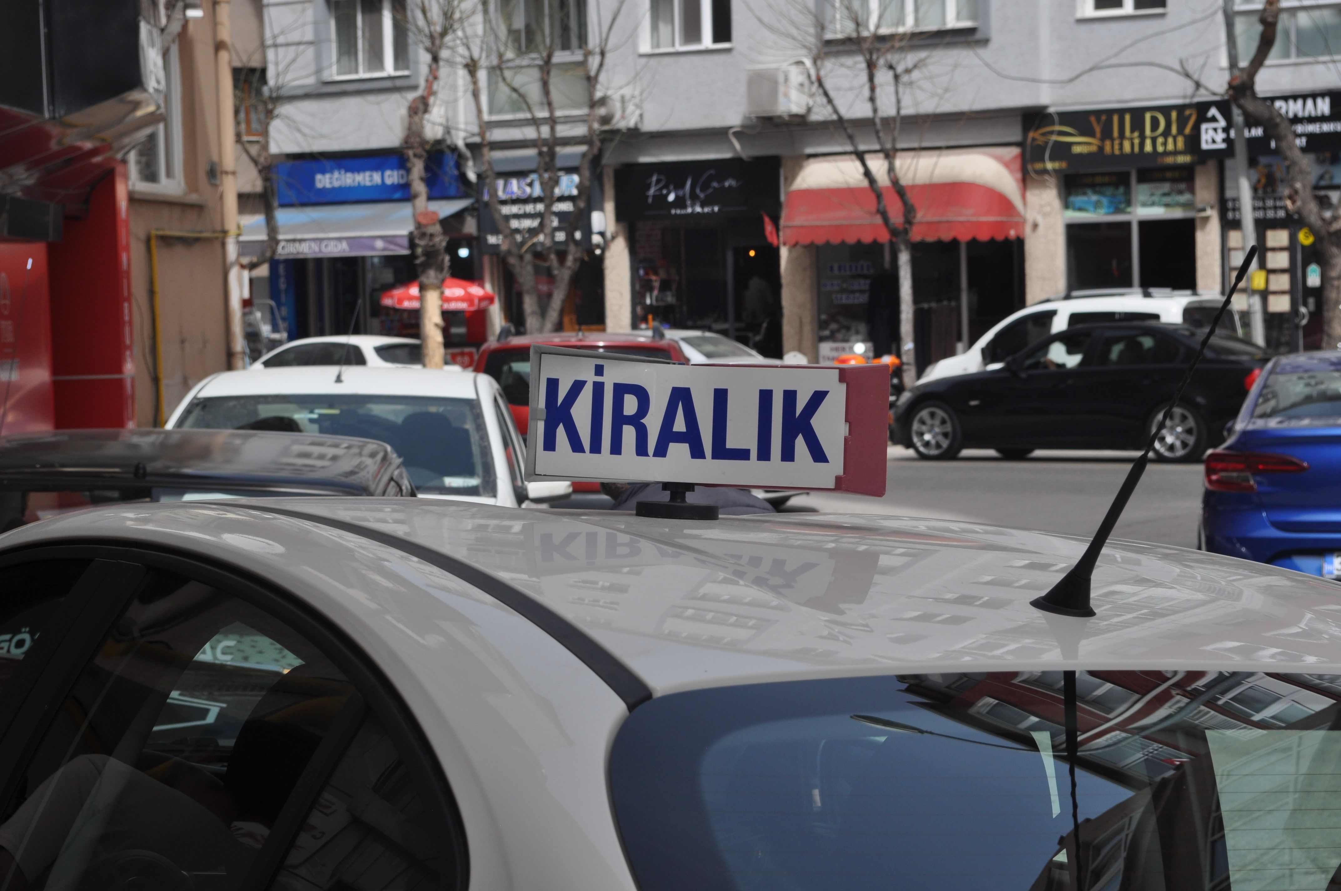 Kiralık araçlara 'Ramazan' dopingi! Seyahat edeceklerden yoğun talep Kiralık araçlara 'Ramazan' dopingi! Seyahat edeceklerden yoğun talep - 1. Resim