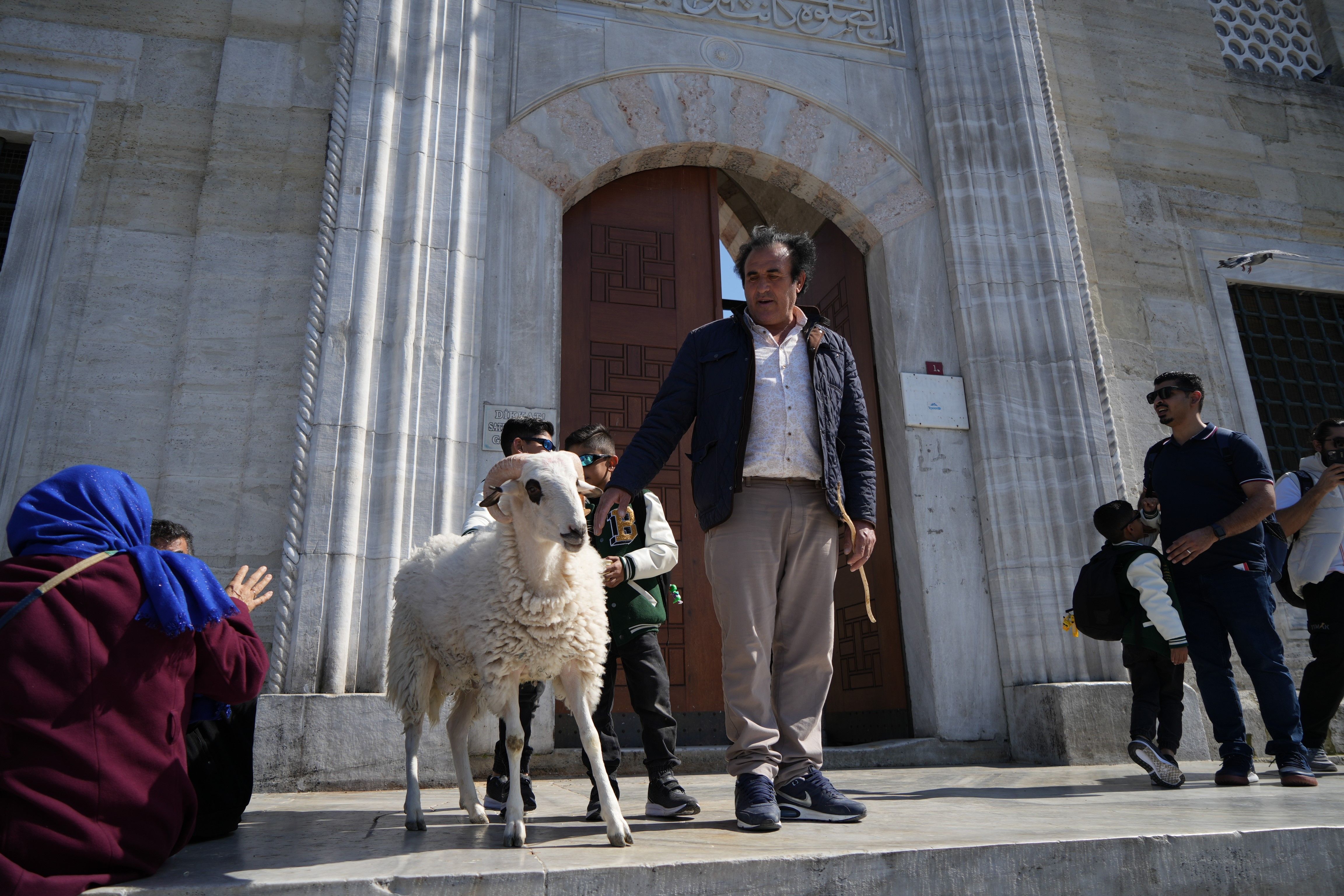 'Ko&ccedil;' bile Emin&ouml;n&uuml;'nde bayram alışverişinde - 2. Resim