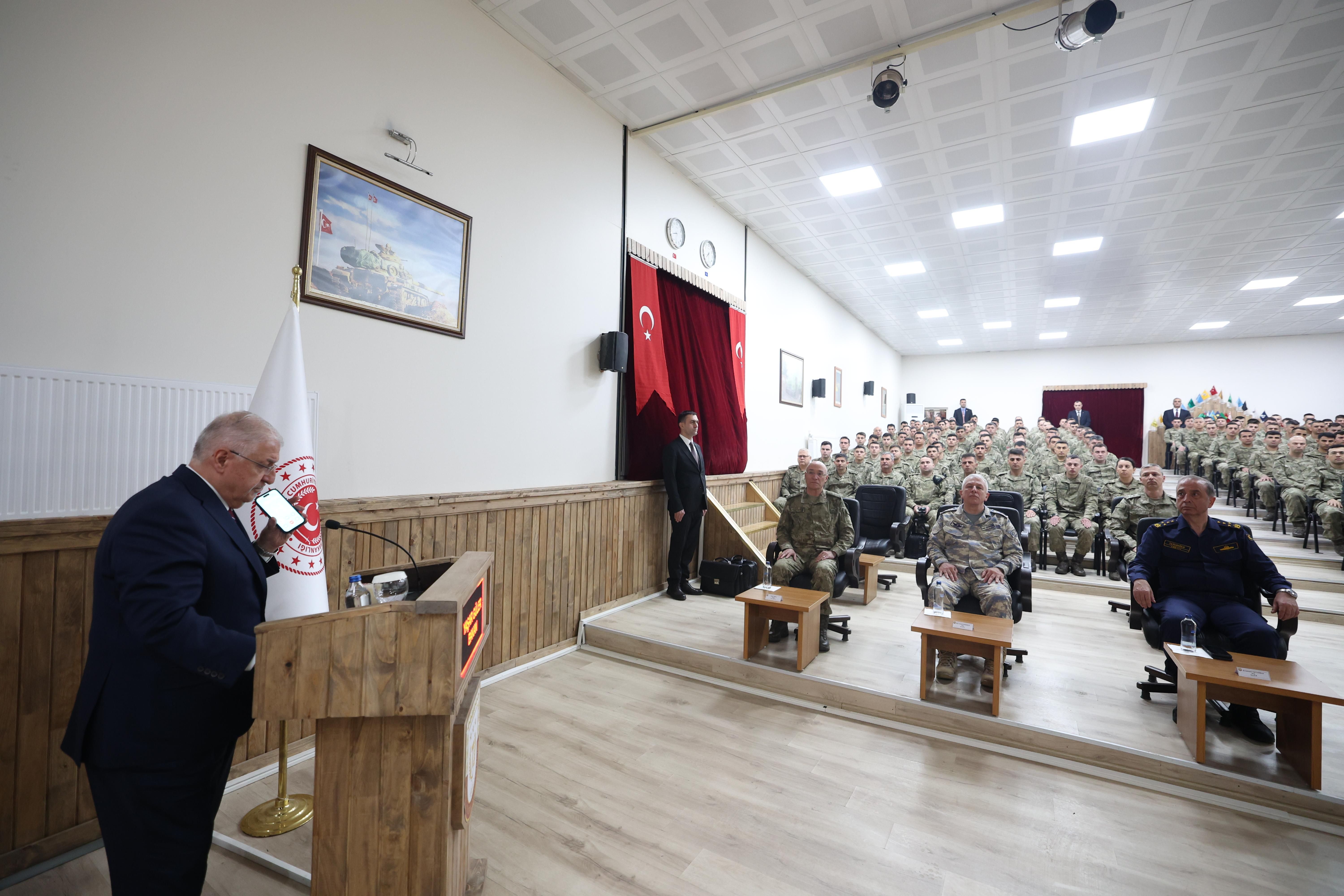 Cumhurbaşkanı Erdoğan, Mehmetçik'in bayramını kutladı: Mücadelemiz devam edecek Cumhurbaşkanı Erdoğan, Mehmetçik'in bayramını kutladı: Mücadelemiz devam edecek - 2. Resim