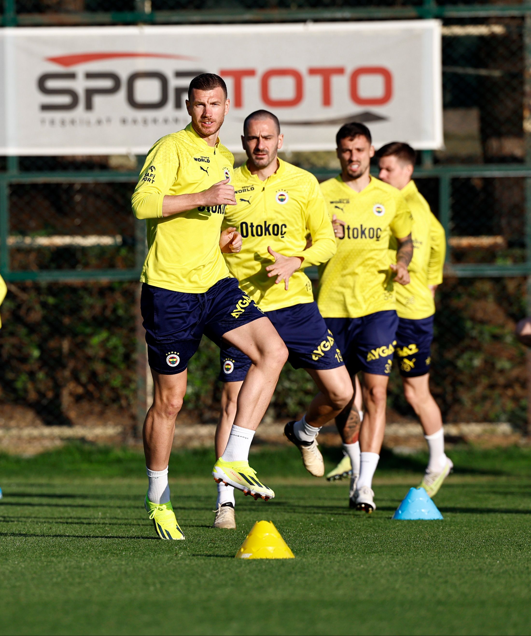 Fenerbahçe'nin Olympiakos maçı kamp kadrosu açıklandı - 1. Resim