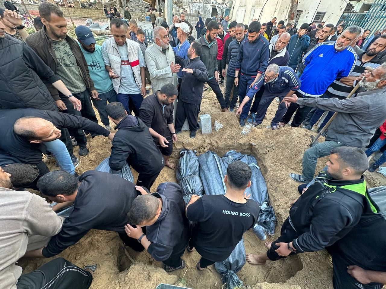 İsrail, Hamas liderinin ailesini hedef aldı! Heniyye'nin 3 oğlu ve 2 torunu şehit oldu - 5. Resim