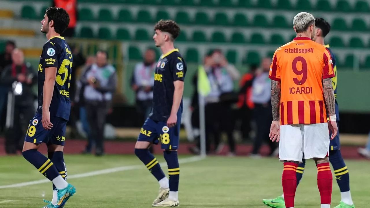 Kerem Aktürkoğlu sessizliğini bozdu! "Başka yöne bakıyordu" - 1. Resim