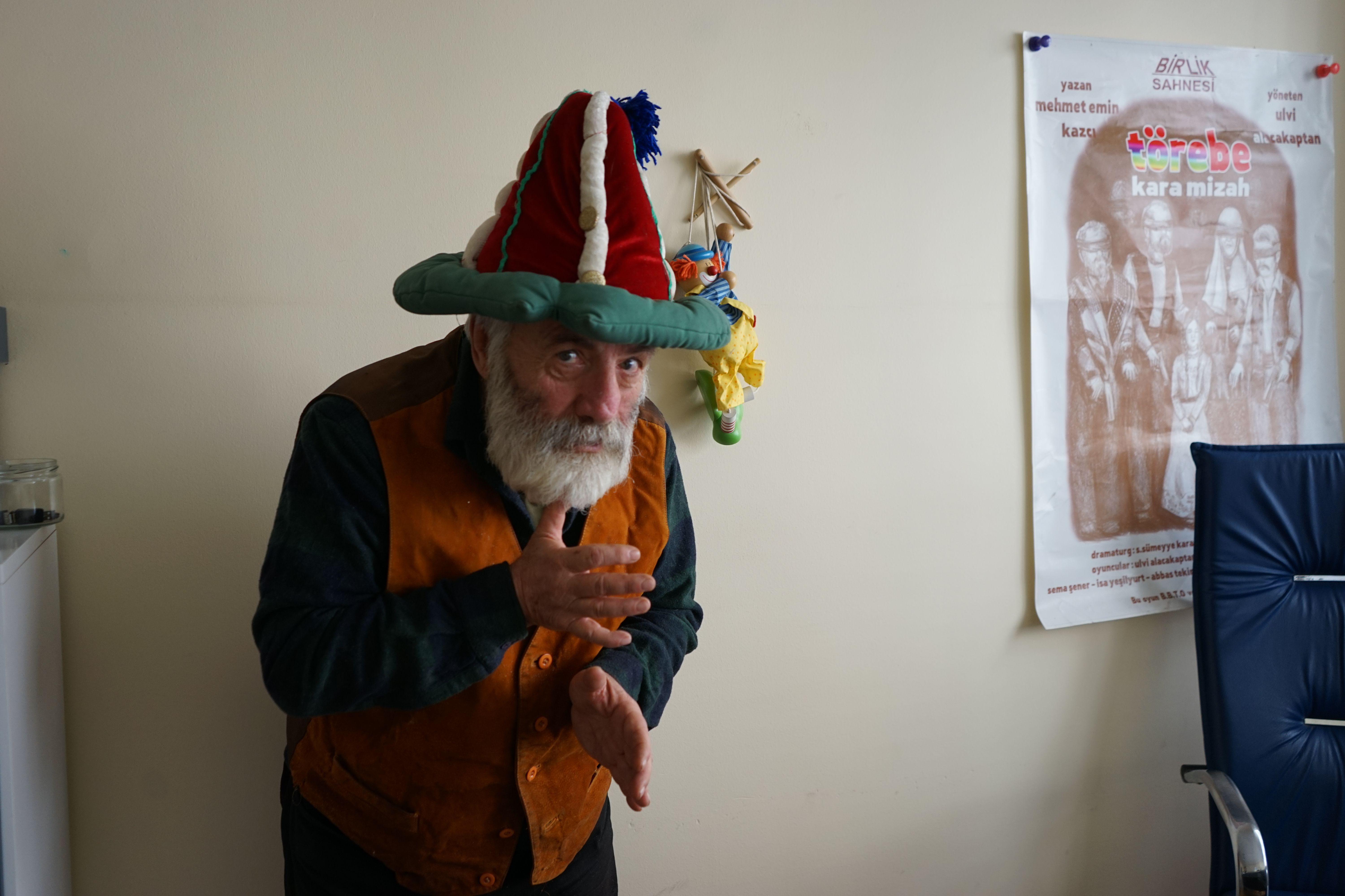 Usta oyuncu Ulvi Alacakaptan: Tiyatro diye destek alan lahmacuncu çıkıyor - 3. Resim