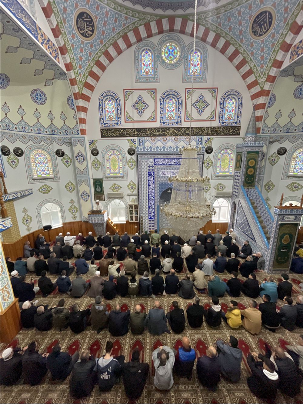 Vatandaşlar bayram namazına koştu, camiler doldu taştı - 10. Resim