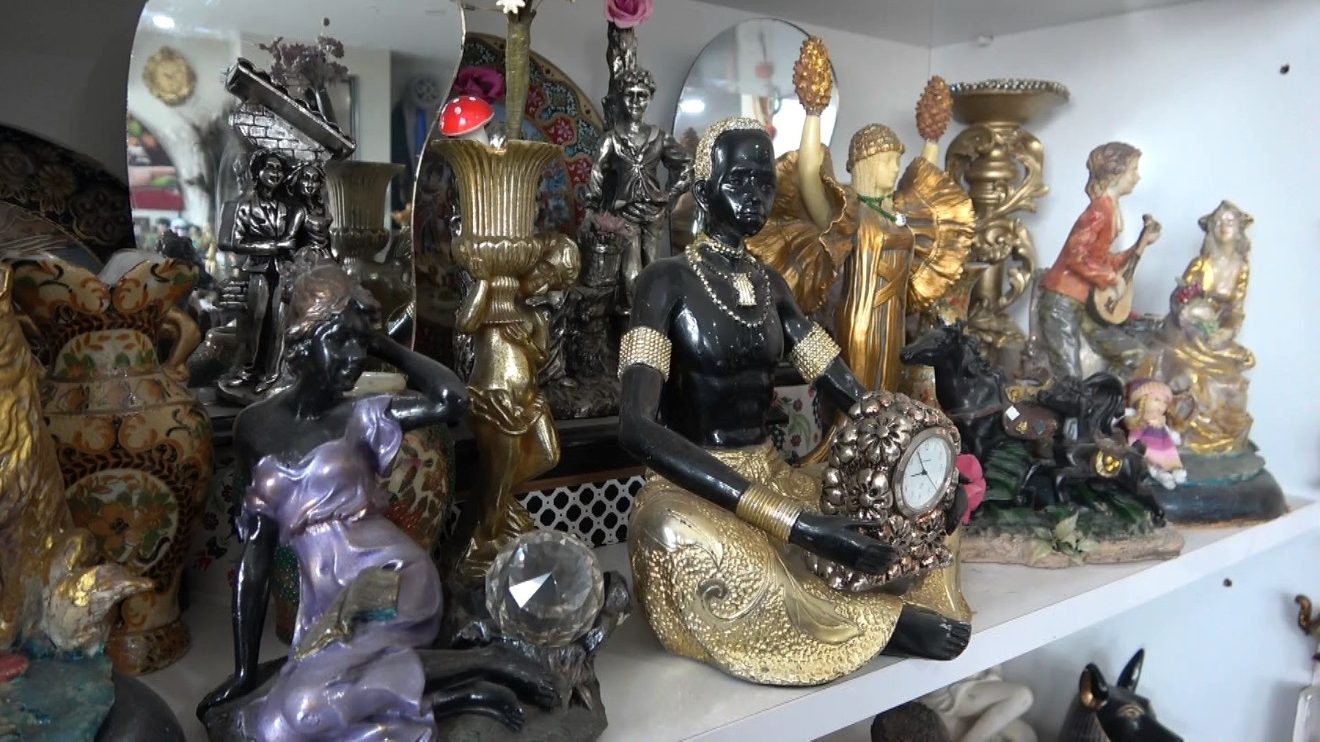 Dünyayı dolaştı, binlerce topladı: Böylesi görülmedi, tırnaktan bile küçük! - 1. Resim