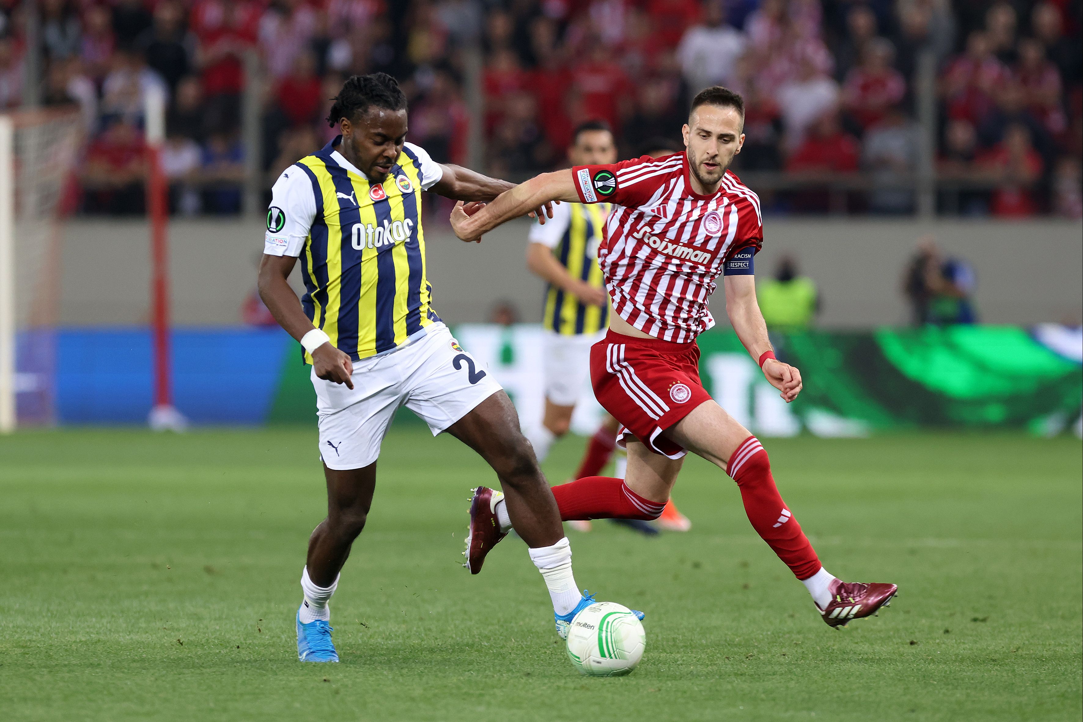 Fenerbahçe tur şansını İstanbul'a bıraktı! Olympiakos - Fenerbahçe maçı sona erdi: 3-2 Fenerbahçe tur şansını İstanbul'a bıraktı! Olympiakos - Fenerbahçe maçı sona erdi: 3-2 - 1. Resim
