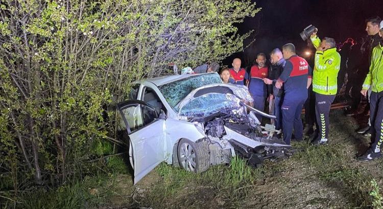 İki ilde iki kaza! Çok sayıda ölü ve yaralı var - 4. Resim