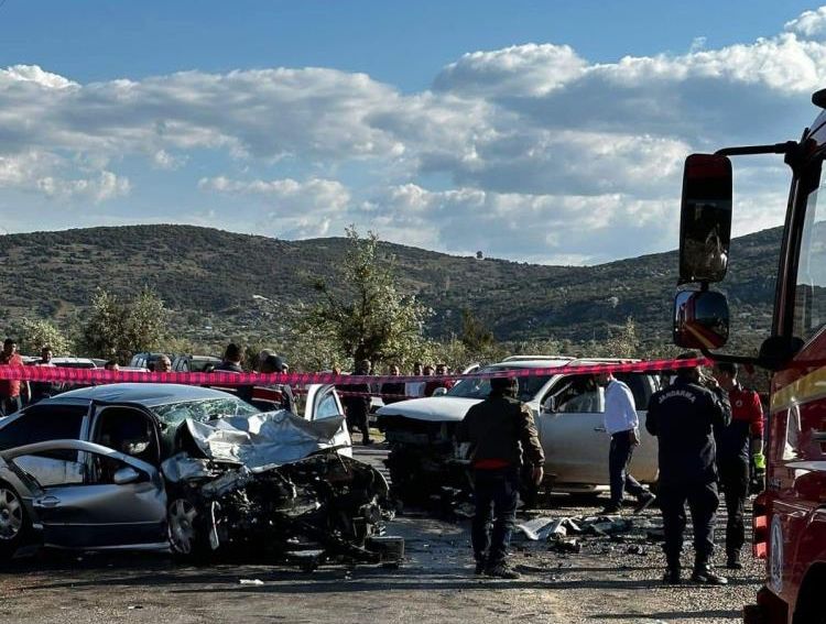 İki ilde iki kaza! Çok sayıda ölü ve yaralı var - 1. Resim