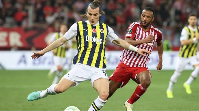 Çağlar Söyüncü'den özür paylaşımı! Olympiakos-Fenerbahçe maçındaki hatalarıyla geceye damga vurdu - 1. Resim