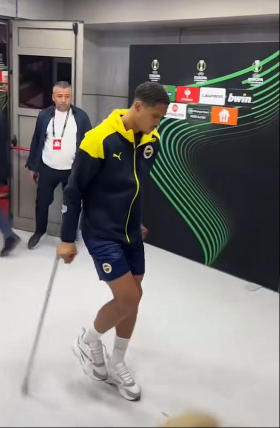 Fenerbahçe'ye Jayden Oosterwolde şoku! İşte Jayden Oosterwolde sakatlığında son durum Fenerbahçe'ye Jayden Oosterwolde şoku! İşte Jayden Oosterwolde sakatlığında son durum - 2. Resim