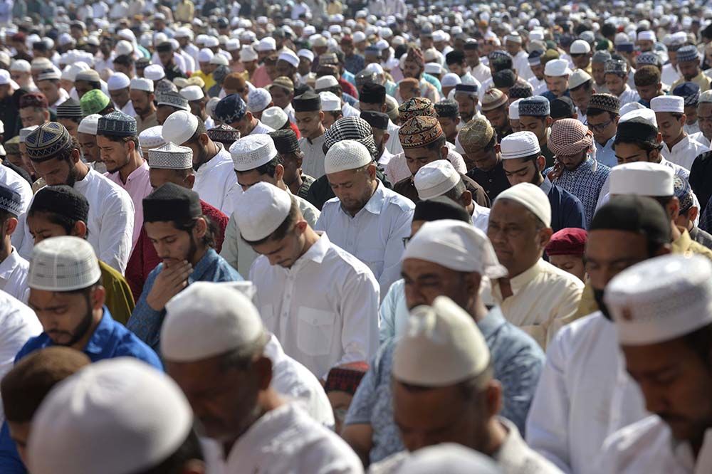 Şevval hilali geç görüldü, Tac Mahal’de tehirli bayram namazı - 1. Resim