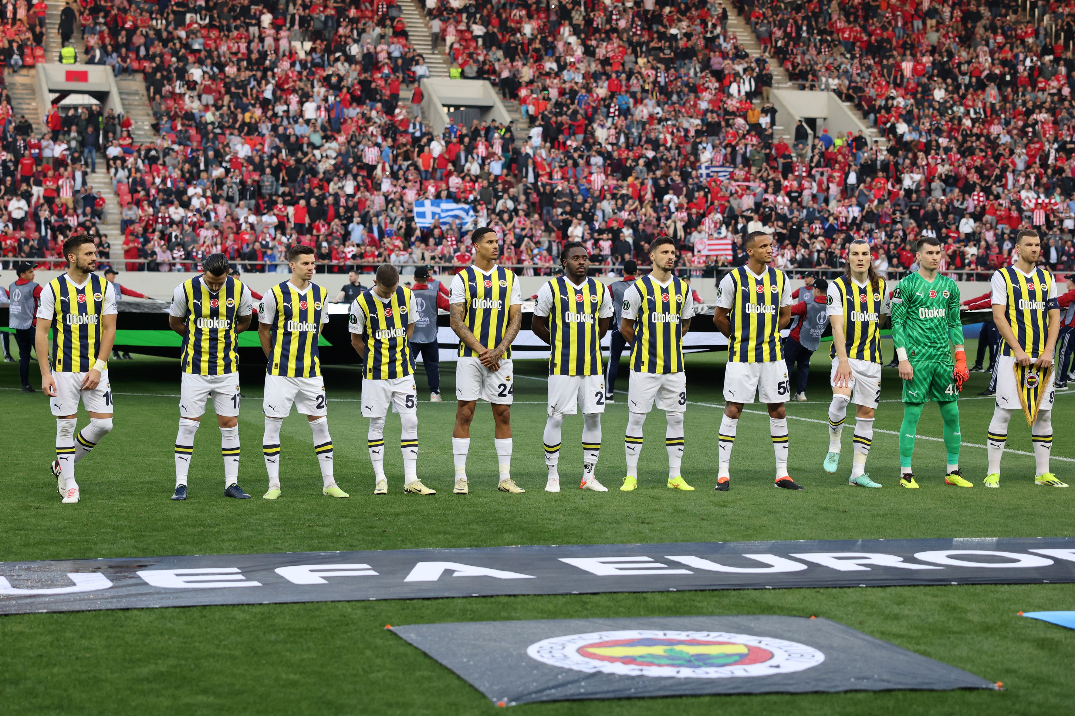 Yunan gazeteci  Yunan gazeteci