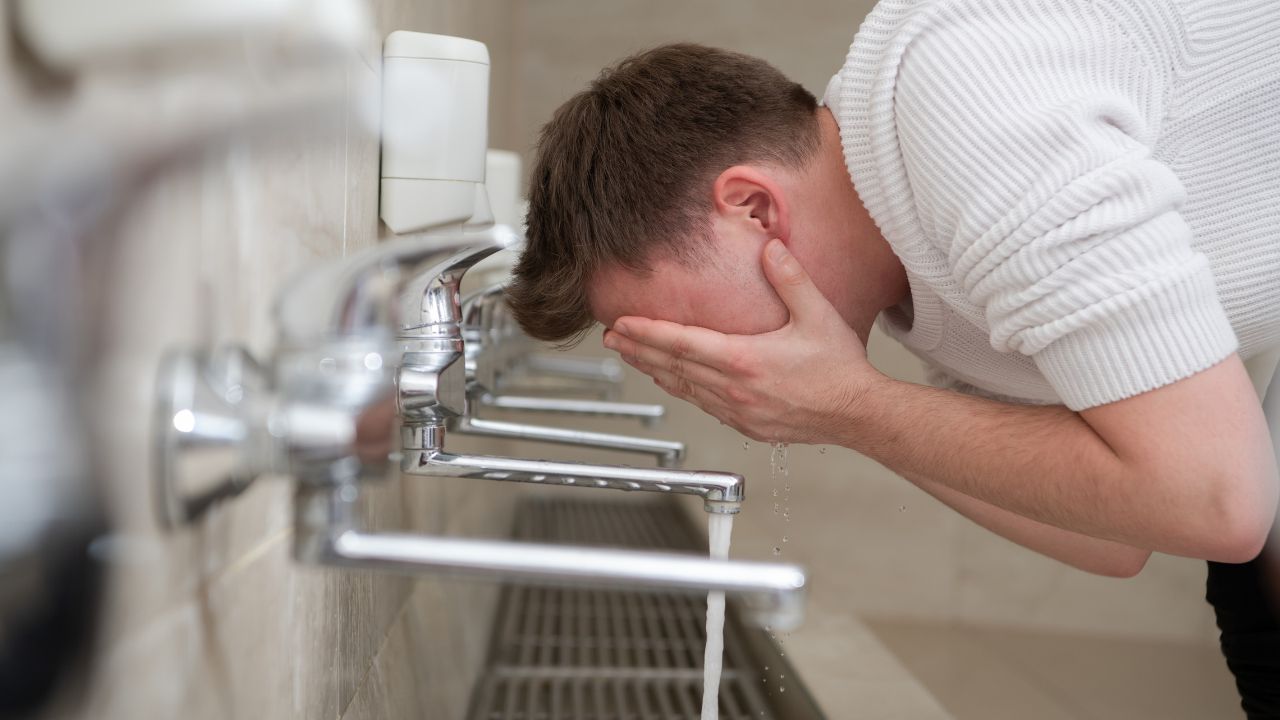 Gusül abdesti gerektiren ve gerektirmeyen durumlar: Gusül abdesti nasıl alınır? - 1. Resim