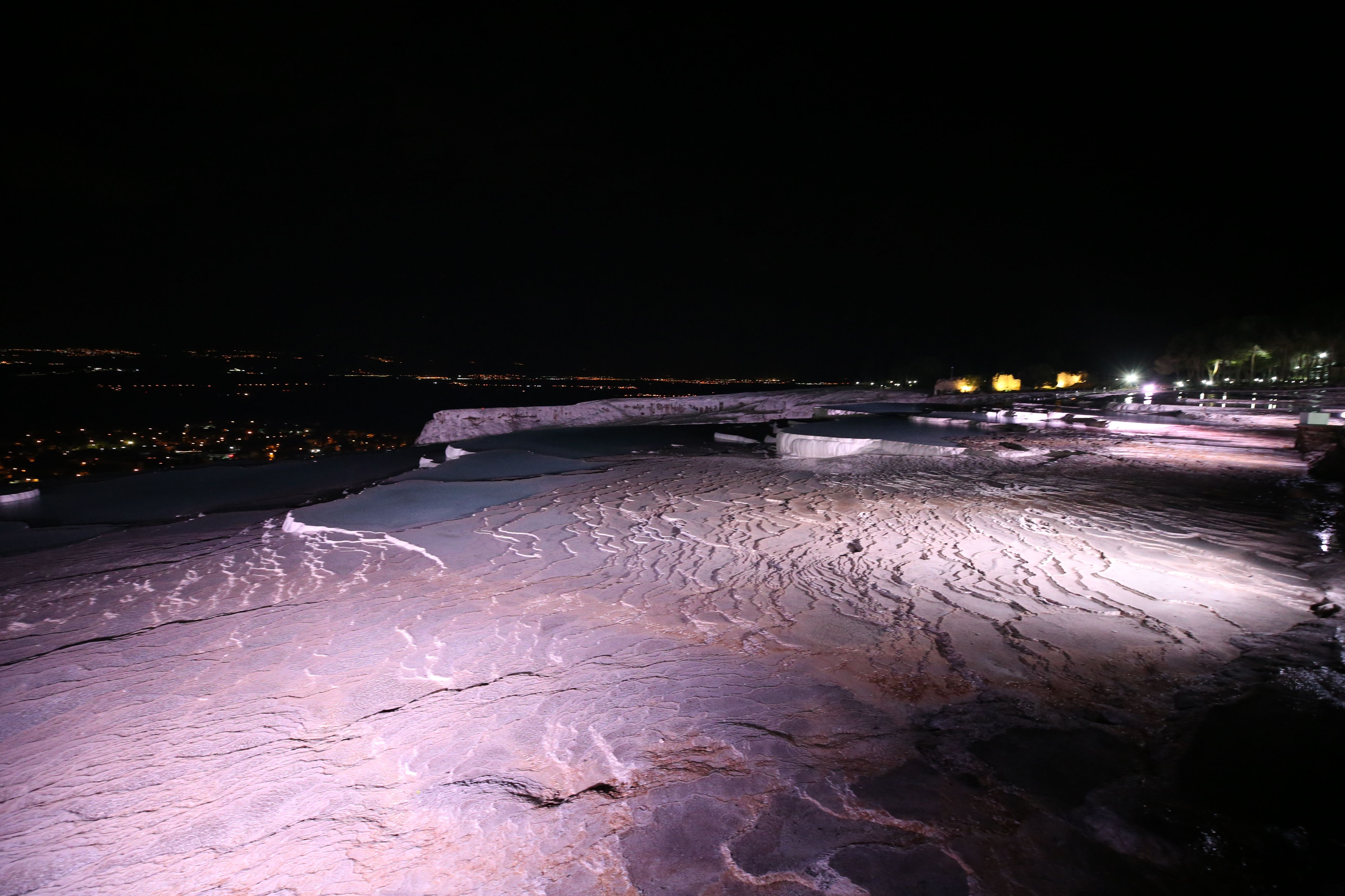 Pamukkale travertenleri renklendi! Artık gece de ziyaret edilebilecek Pamukkale travertenleri renklendi! Artık gece de ziyaret edilebilecek - 5. Resim