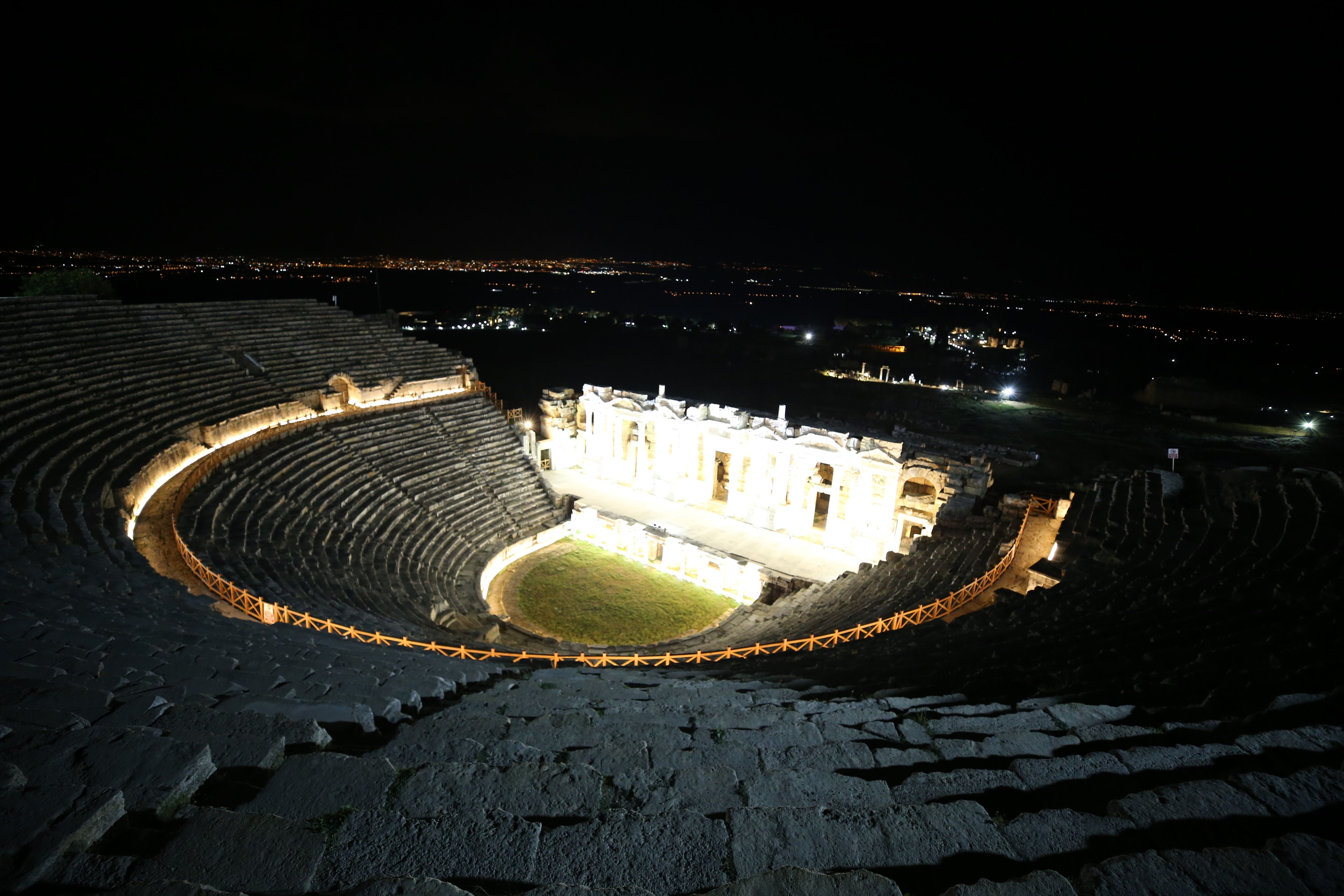 Pamukkale travertenleri renklendi! Artık gece de ziyaret edilebilecek Pamukkale travertenleri renklendi! Artık gece de ziyaret edilebilecek - 6. Resim