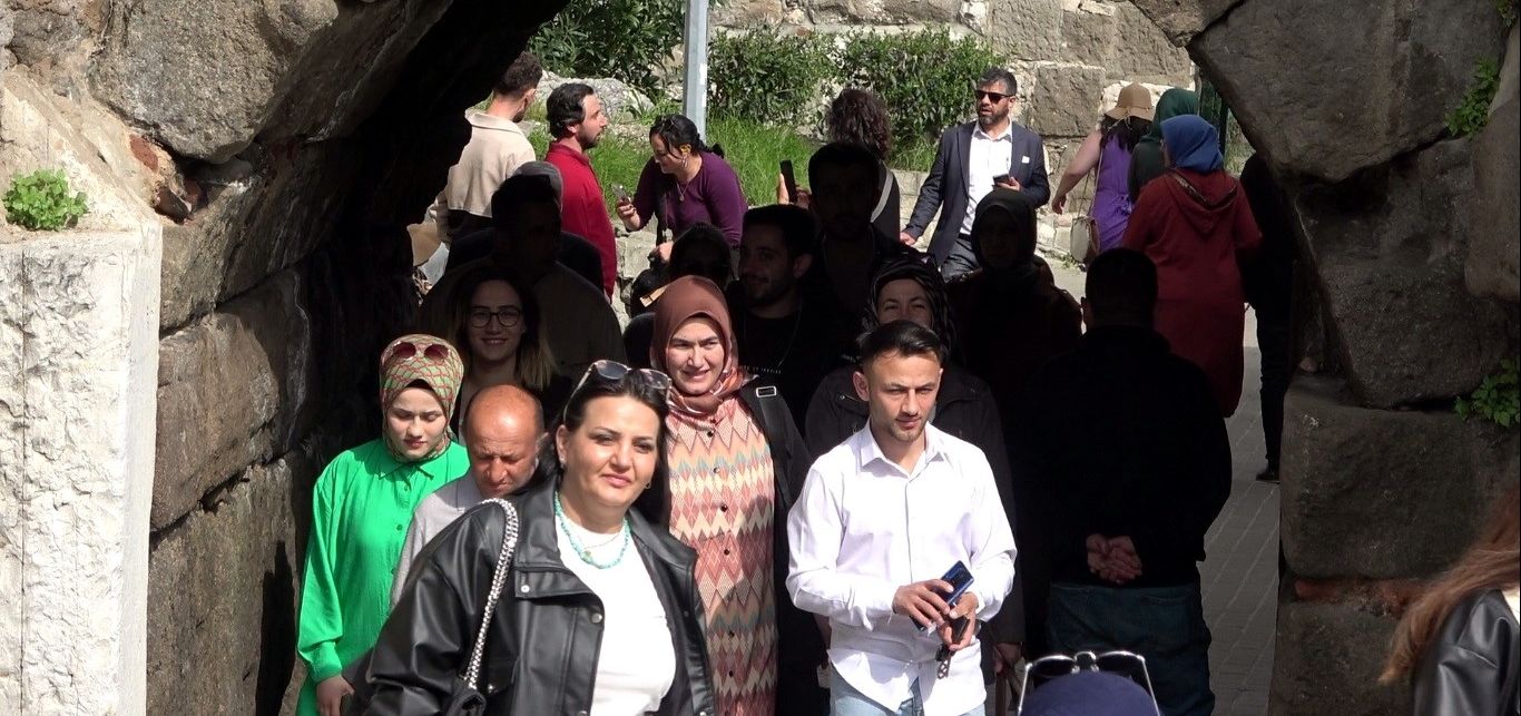 Tatilde doldu taştı! Amasra, nüfusunun 100 katı turist ağırladı Tatilde doldu taştı! Amasra, nüfusunun 100 katı turist ağırladı - 1. Resim