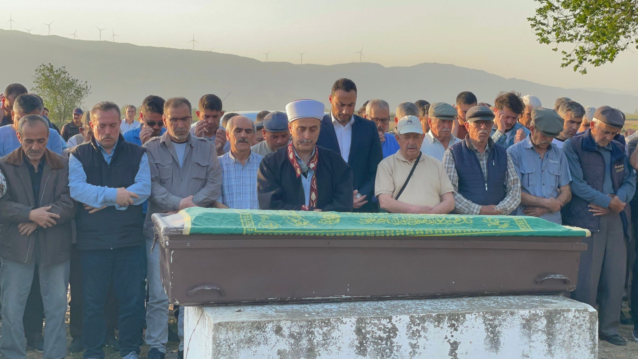 Teleferik kazasında hayatını kaybetmişti! Memiş Gümüş Aydın'da toprağa verildi - 1. Resim