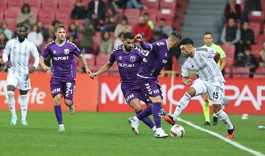 Trabzonspor kaybetti Fernando Santos hareketlendi! Beşiktaş, Samsunspor'u ağırlıyor Trabzonspor kaybetti Fernando Santos hareketlendi! Beşiktaş, Samsunspor'u ağırlıyor - 1. Resim