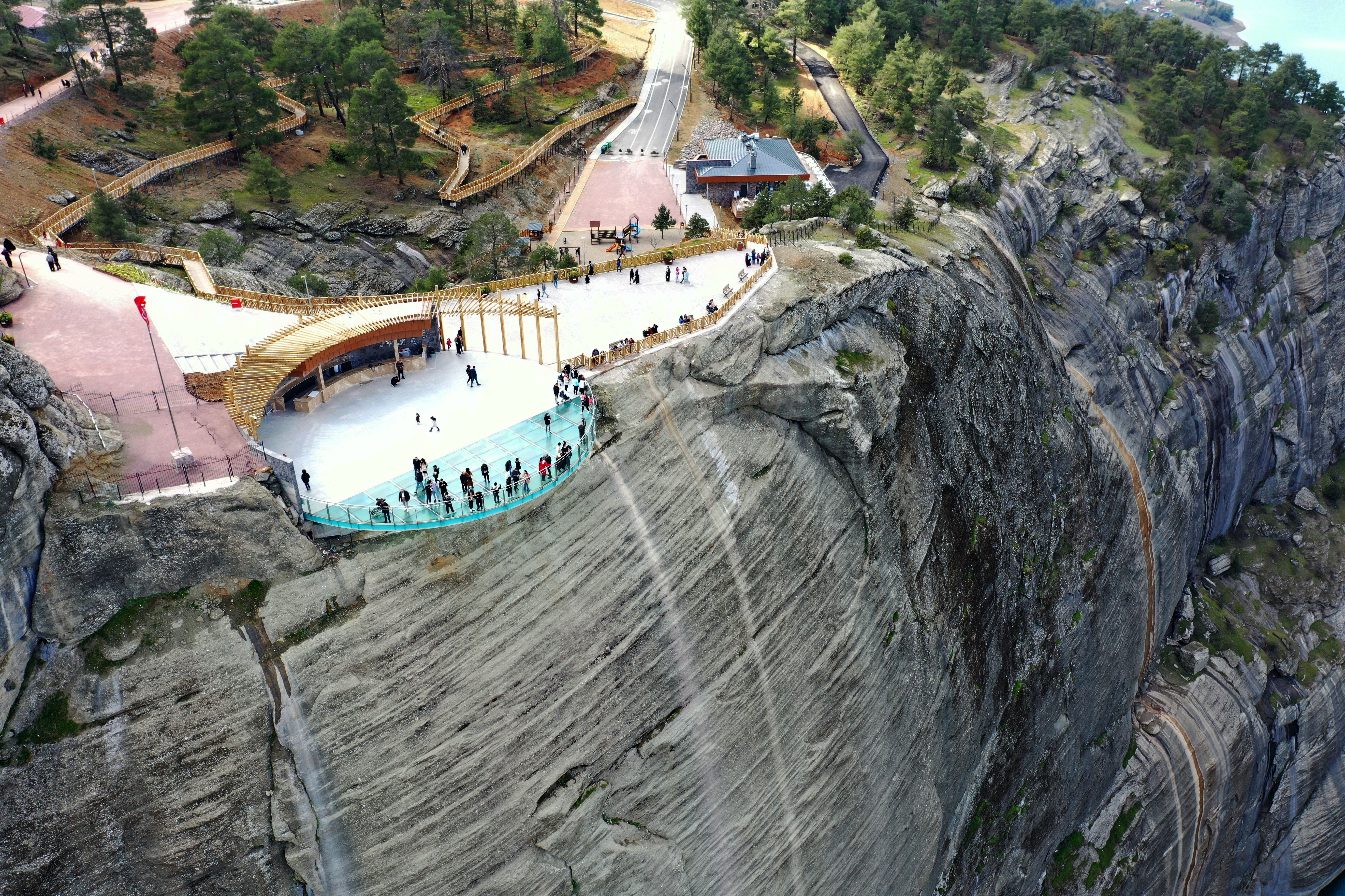Yeni seyir terası için Kahramanmaraş'a akın ettiler Yeni seyir terası için Kahramanmaraş'a akın ettiler - 2. Resim