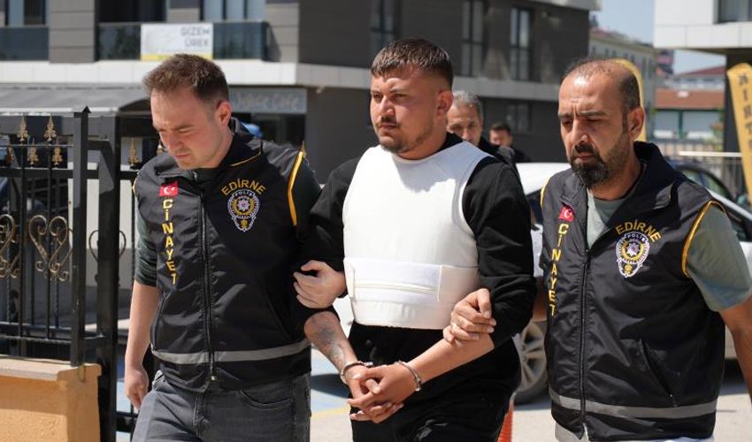 Edirne’de kadın cinayeti! Boşanma aşamasındaki eşini parka çağırdı, kurşun yağdırdı Edirne’de kadın cinayeti! Boşanma aşamasındaki eşini parka çağırdı, kurşun yağdırdı - 3. Resim
