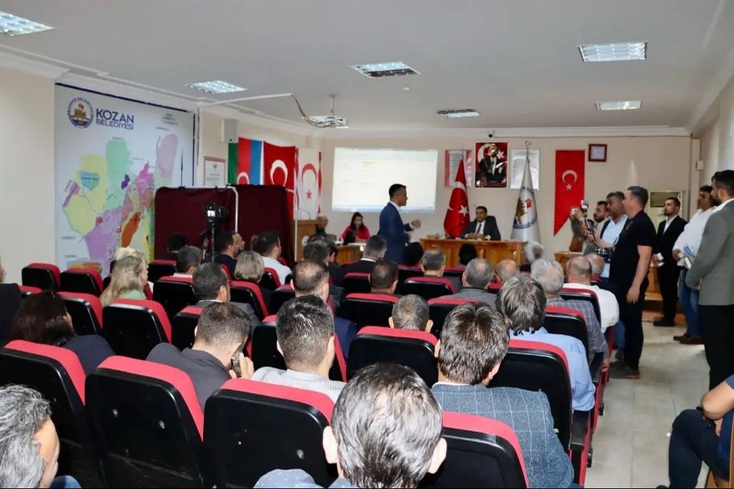 Kozan'da İyi Parti ve BBP'liler istifa ederek CHP'ye geçti Kozan'da İyi Parti ve BBP'liler istifa ederek CHP'ye geçti - 1. Resim