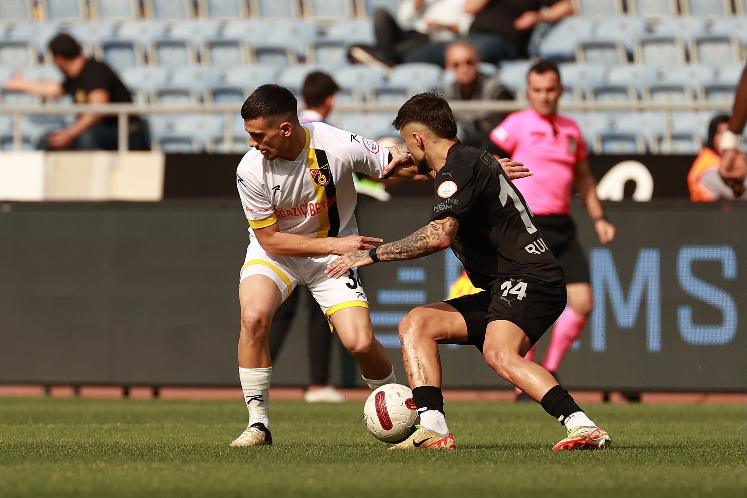 İstanbulspor devam dedi! Hatayspor engelini 3 golle aştı Süper Lig'de 32.hafta maçı! Hatayspor - İstanbulspor canlı blog - 1. Resim