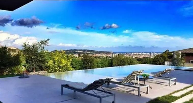 Arda Turan'dan şikayetçi oldular! Akıllara zarar iddialar:  Arda Turan'dan şikayetçi oldular! Akıllara zarar iddialar: