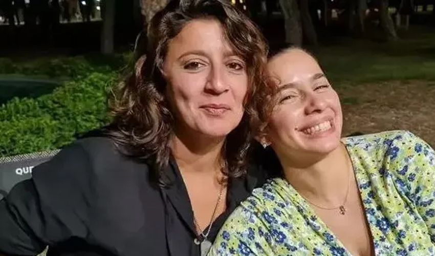 Metin Akpınar’ın kızı Duygu Nebioğlu’ndan şaşırtan iddia! ‘Bir ünlü baba daha var’ Metin Akpınar’ın kızı Duygu Nebioğlu’ndan şaşırtan iddia! ‘Bir ünlü baba daha var’ - 2. Resim