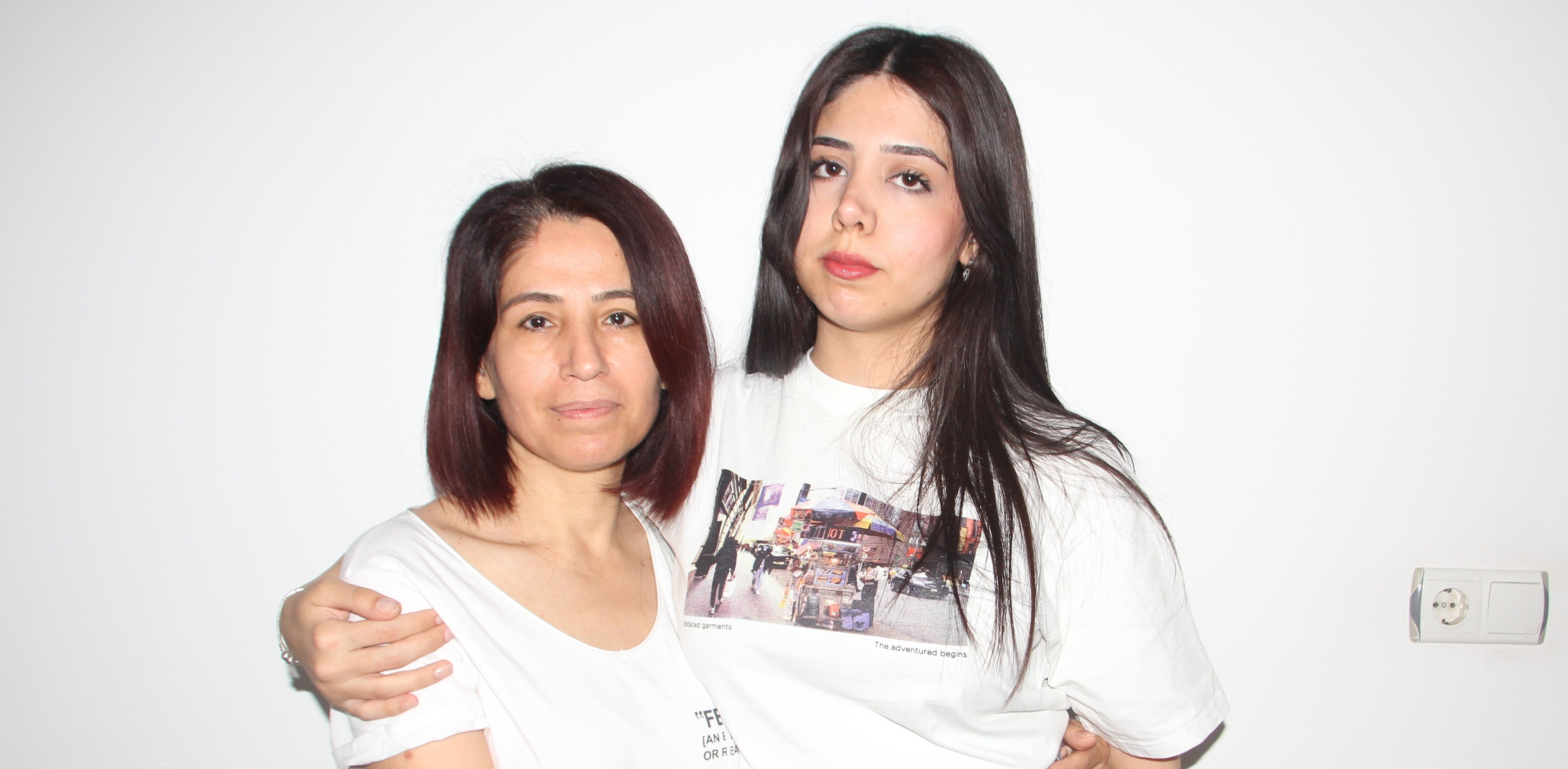 Teleferikte mahsur kalan anne ve kızı korku dolu anları anlattı - 1. Resim