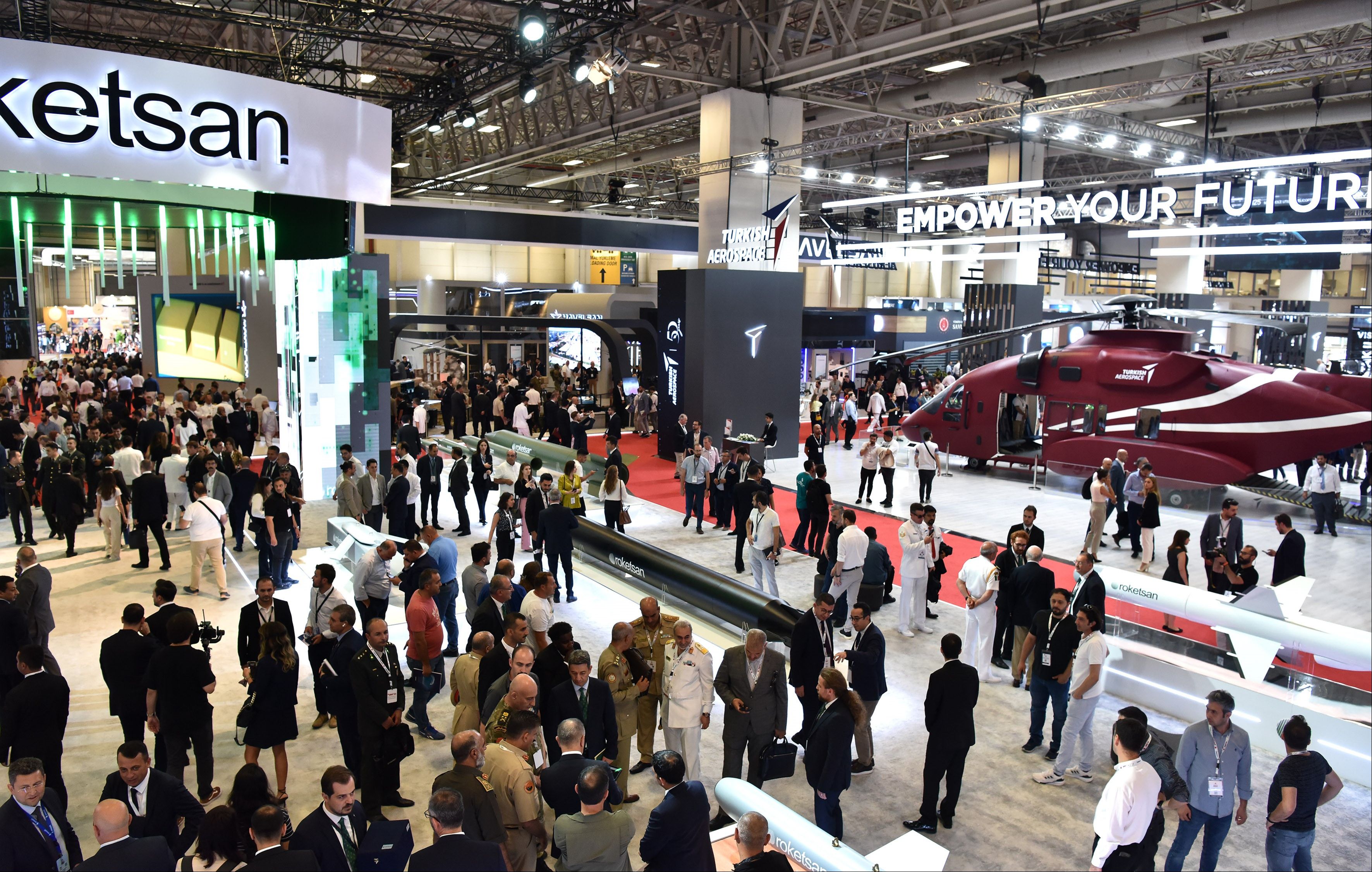 Dünya savunma sanayisi İstanbul Fuar Merkezi'nde buluşuyor! Dünya savunma sanayisi İstanbul Fuar Merkezi'nde buluşuyor! - 1. Resim
