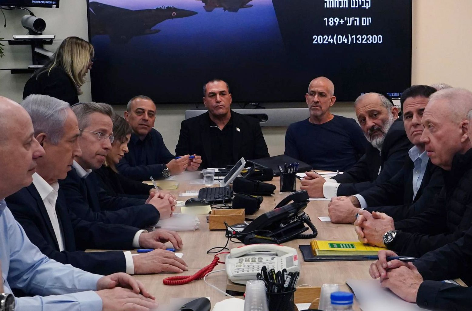 İsrail Savaş Kabinesi, İran'a misillemeyi görüşmek üzere bir kez daha toplanıyor İsrail Savaş Kabinesi, İran'a misillemeyi görüşmek üzere bir kez daha toplanıyor - 1. Resim