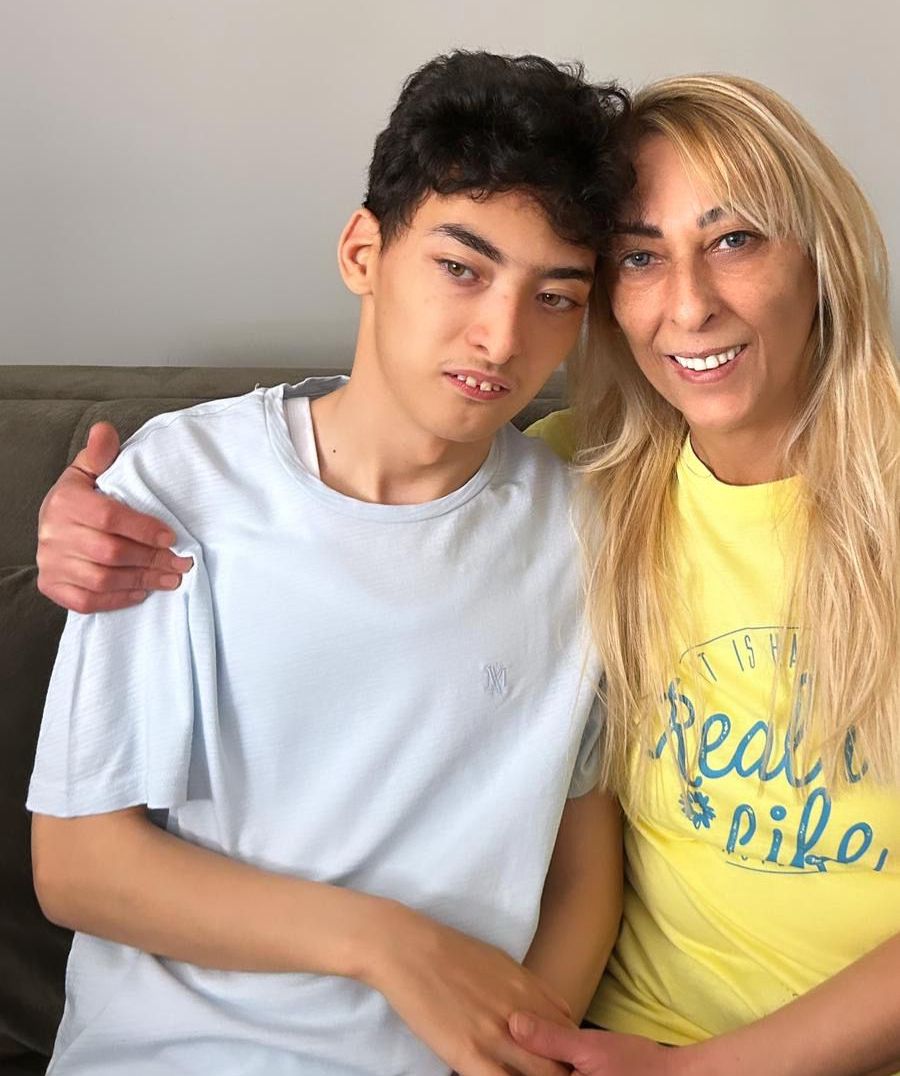 Onun savaşı nadir bir hastalığın tanınmasını sağladı! Umutcan 300 çocuğun umudu oldu Onun savaşı nadir bir hastalığın tanınmasını sağladı! Umutcan 300 çocuğun umudu oldu - 1. Resim