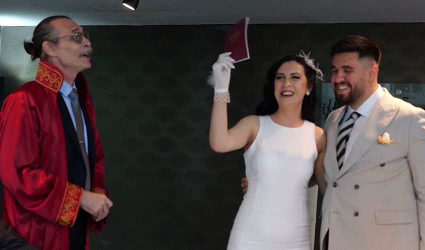 Etimesgut Belediye başkanı seçilen Erdal Beşikçioğlu ilk nikahını kıydı - 1. Resim