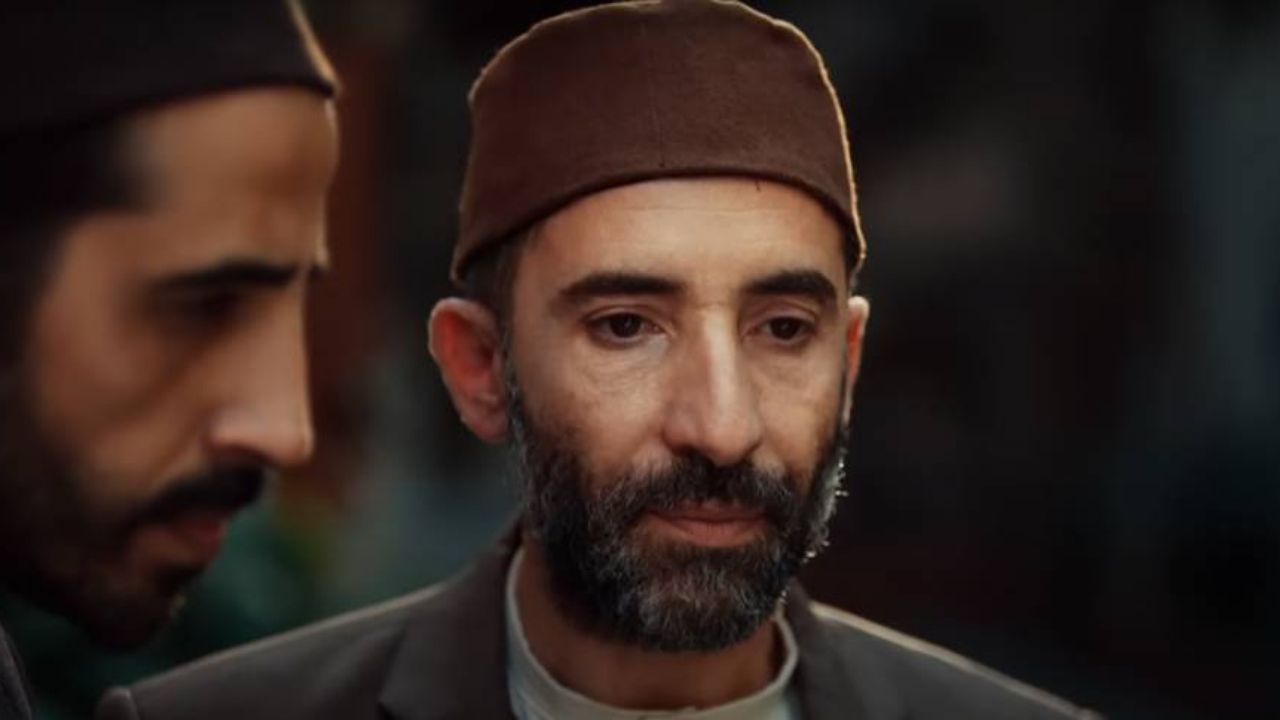 Kızıl Goncalar Naim Tezel karakterini Mert Turak canlandırıyor Kızıl Goncalar Naim Tezel karakterini Mert Turak canlandırıyor - 1. Resim