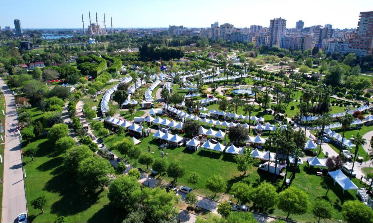 Venedik olsa beğenirdiniz ama burası Adana! 'Sudan biraz pahalıya' gondol keyfi - 2. Resim