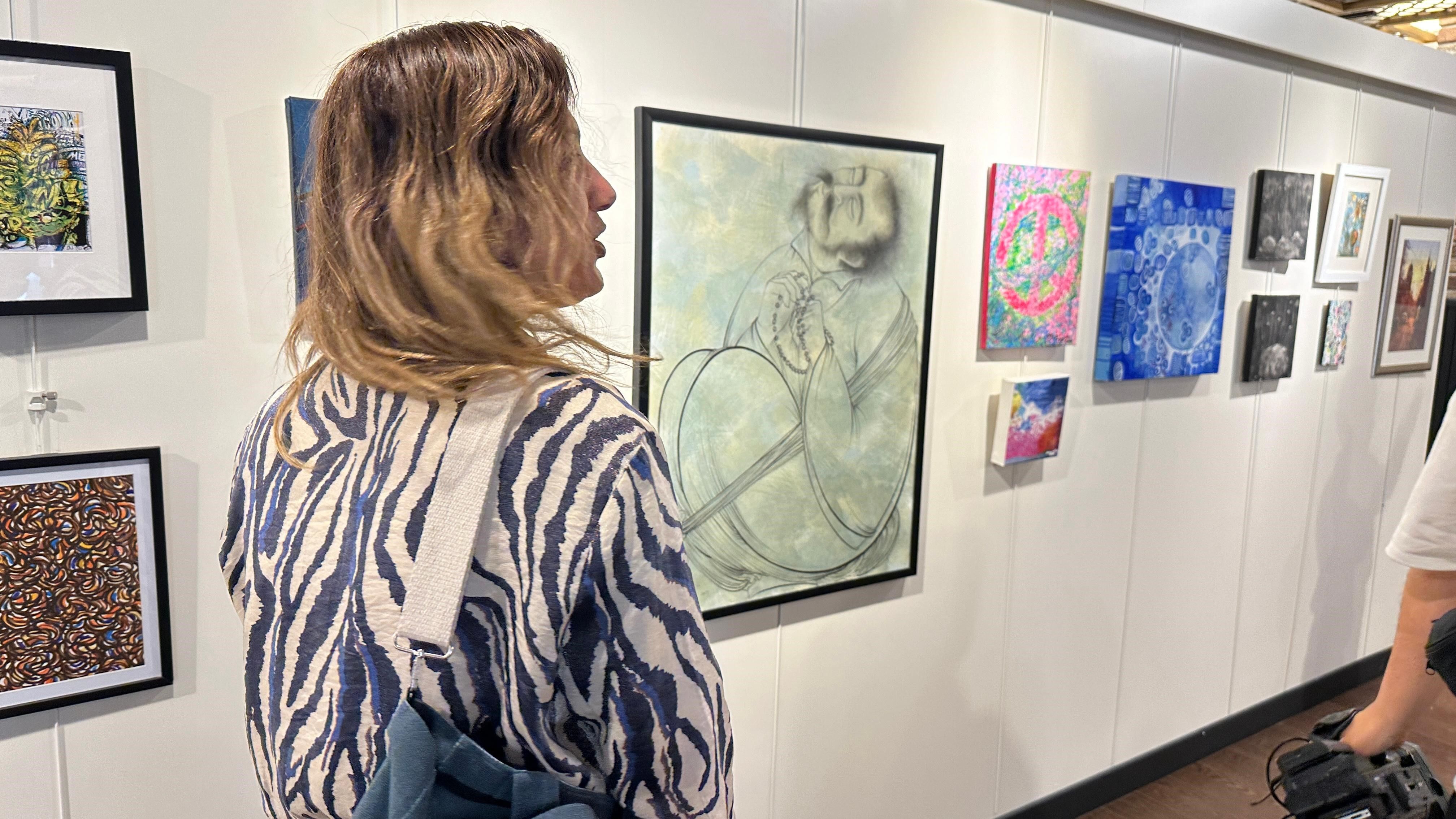 9 ülkeden 2 bin 827 eser yer aldı! Ankara'daki bienalde sanatçılar Filistin'e dikkat çekti 9 ülkeden 2 bin 827 eser yer aldı! Ankara'daki bienalde sanatçılar Filistin'e dikkat çekti - 2. Resim