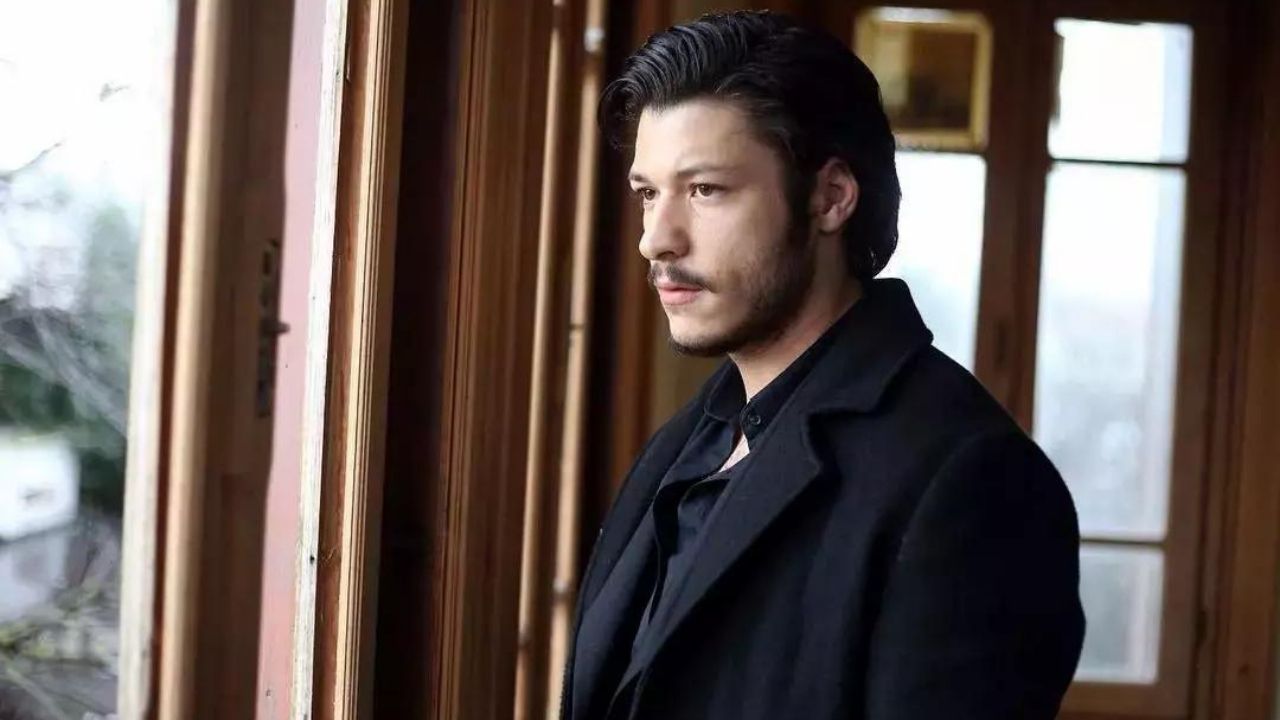 İnci Taneleri dizisinde Azem’in oğlu Cihan’ı canlandıran Kubilay Aka’nın hayatı ve kariyeri İnci Taneleri dizisinde Azem’in oğlu Cihan’ı canlandıran Kubilay Aka’nın hayatı ve kariyeri - 1. Resim