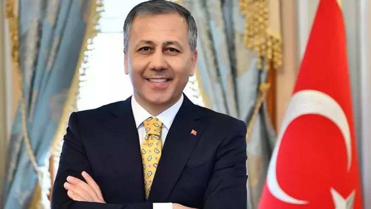 Tokat depremi ile ilgili açıklama yapan İçişleri Bakanı Ali Yerlikaya hakkında Tokat depremi ile ilgili açıklama yapan İçişleri Bakanı Ali Yerlikaya hakkında - 1. Resim