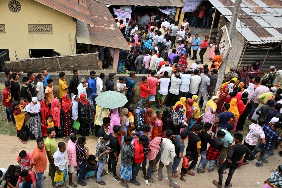 Dünyanın en büyük seçimi Hindistan'da başladı: 7 aşamadan oluşuyor, 6 hafta sürecek Dünyanın en büyük seçimi Hindistan'da başladı: 7 aşamadan oluşuyor, 6 hafta sürecek - 3. Resim