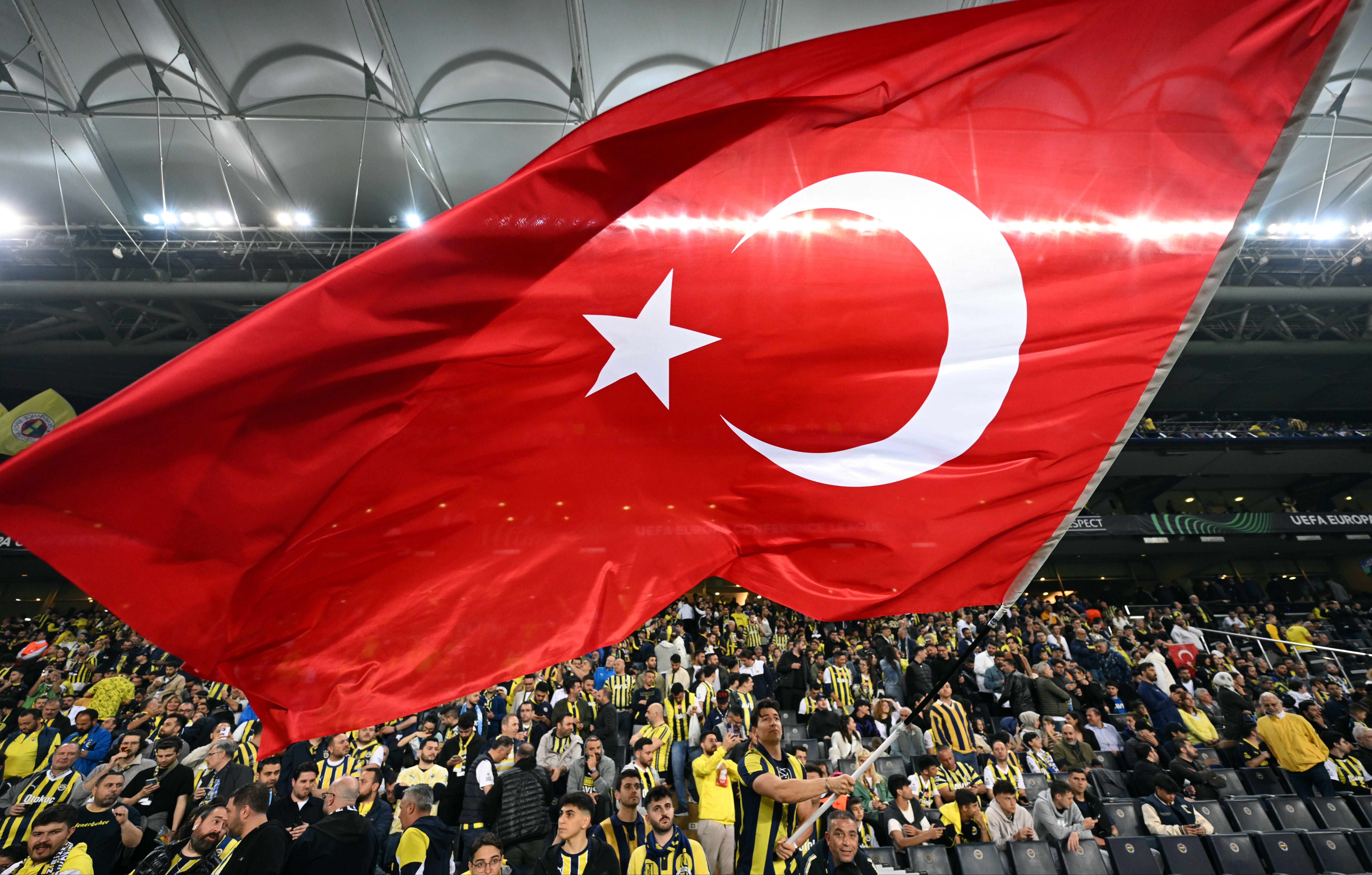 Fenerbahçe Olimpiakos'a penaltılarla elendi: Kahır mektubu Fenerbahçe Olimpiakos'a penaltılarla elendi: Kahır mektubu - 8. Resim